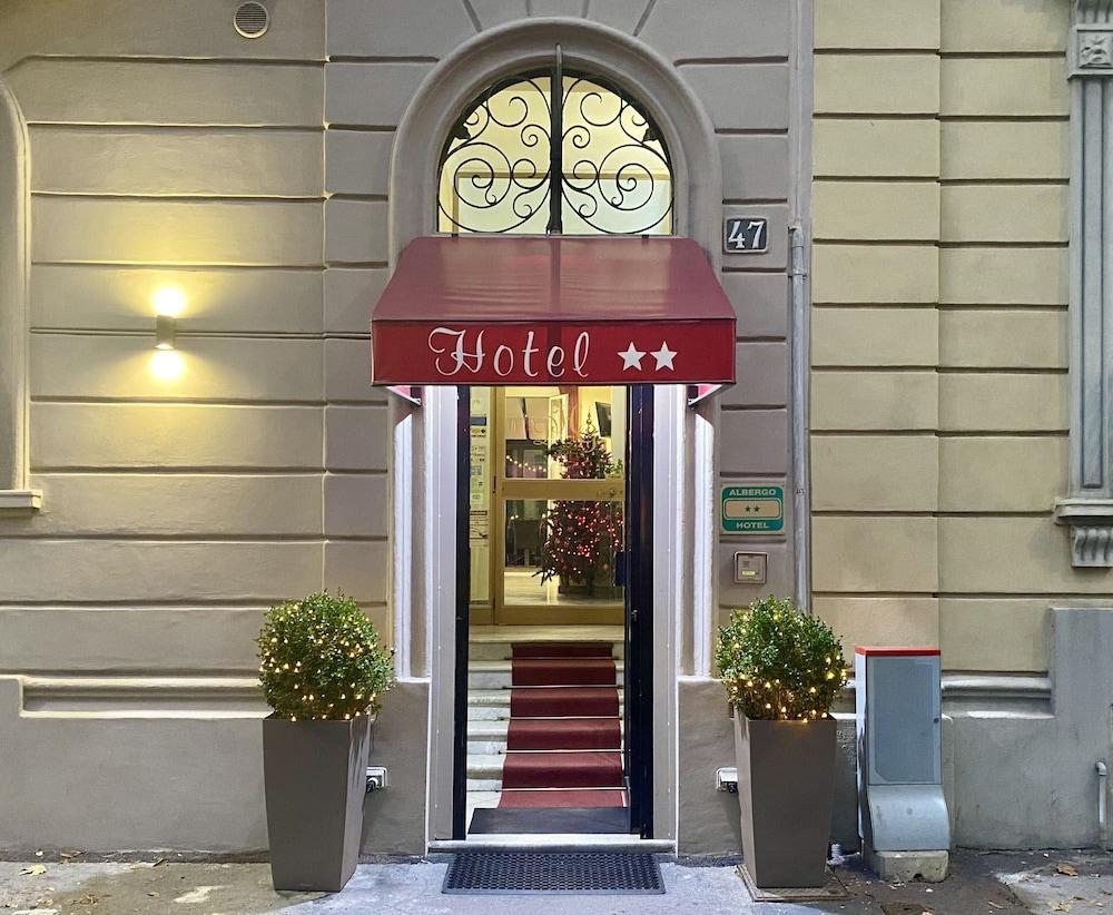 Hotel Due Giardini Milan Bagian luar foto