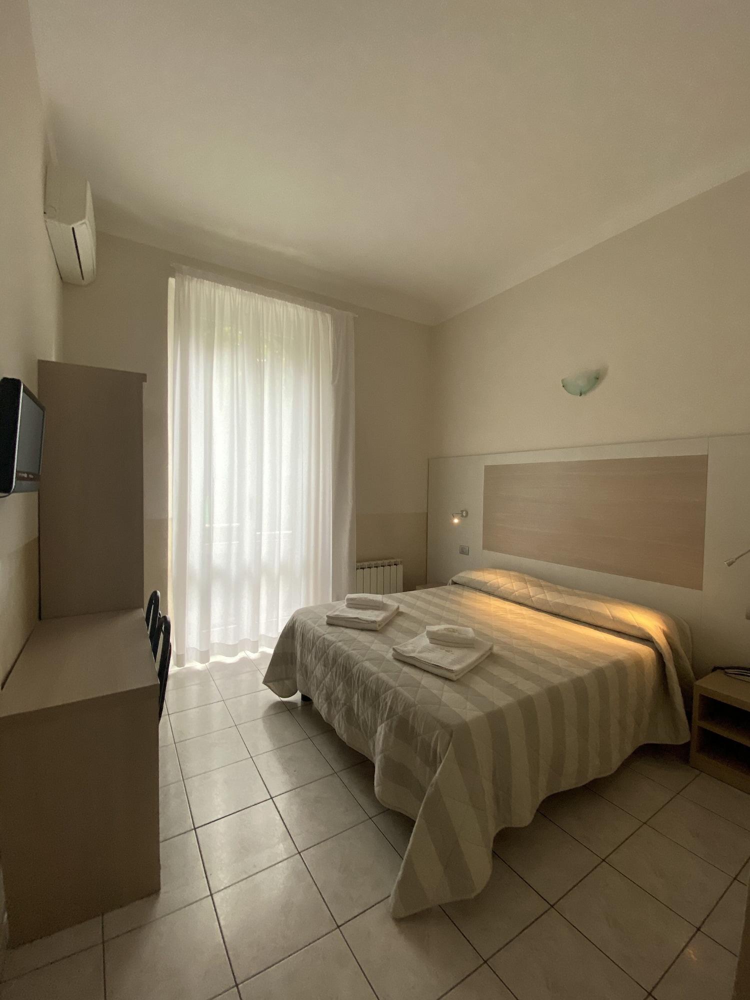 Hotel Due Giardini Milan Bagian luar foto