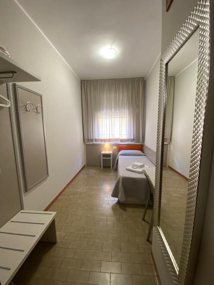 Hotel Due Giardini Milan Bagian luar foto