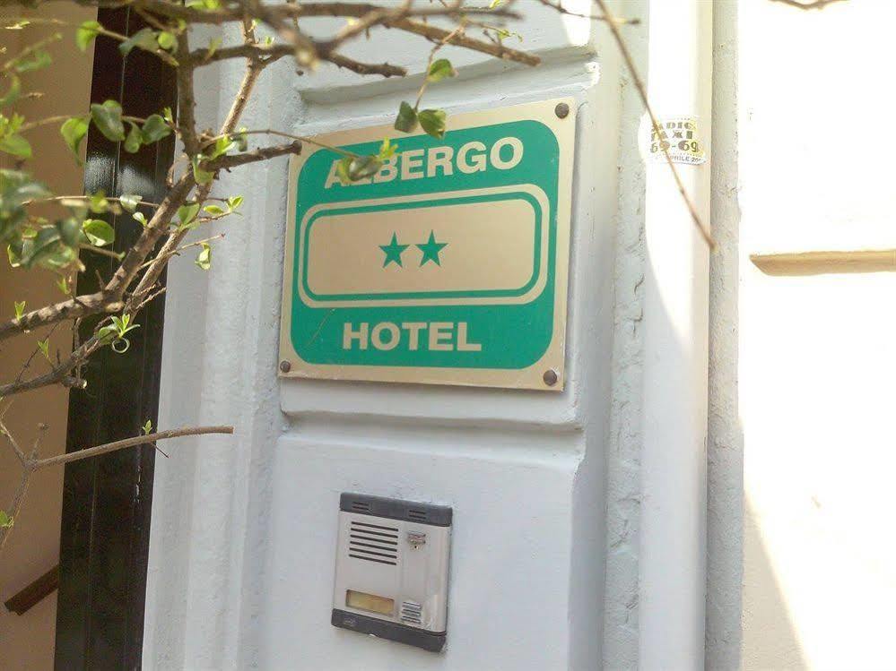 Hotel Due Giardini Milan Bagian luar foto